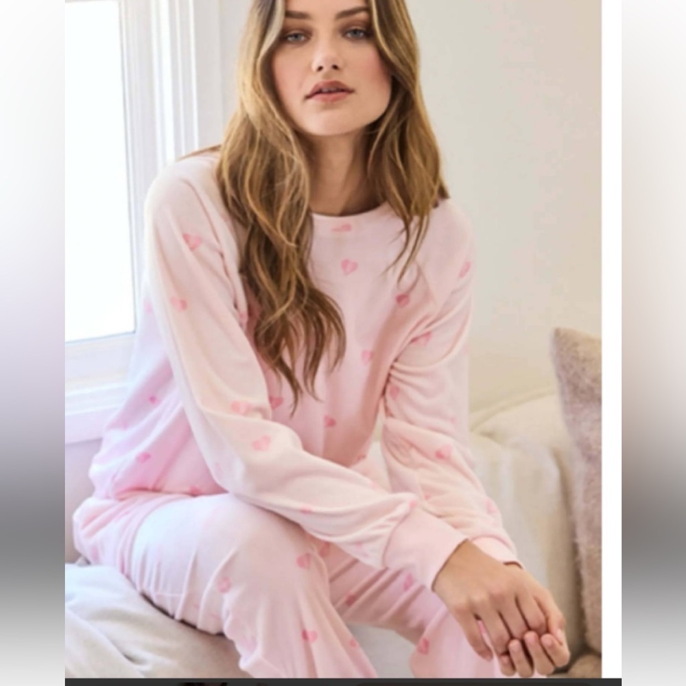 P.J.Salvage X Barbie collab large light pink heart velour jogger set. - Picture 4 of 16